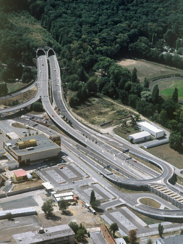 Letecký pohled na Pisárecký tunel.