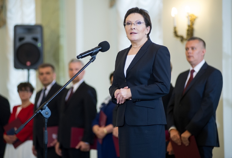 Polská premiérka představuje novou vládu.