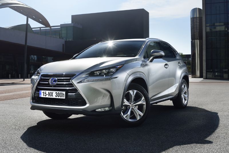 Hybridní SUV Lexus NX 300h.