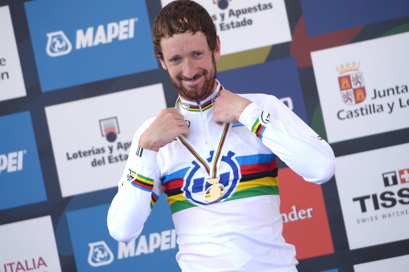 Olympijský šampion Bradley Wiggins má zlato z časovky.