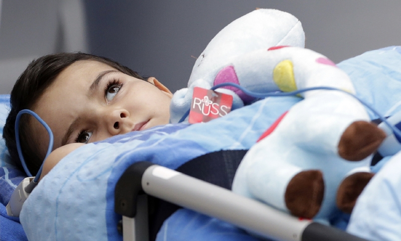 Pětiletý Ashya King při příjmu ve FN Motol.