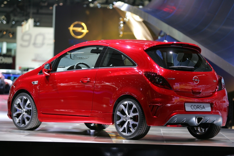 Model Opel Corsa.