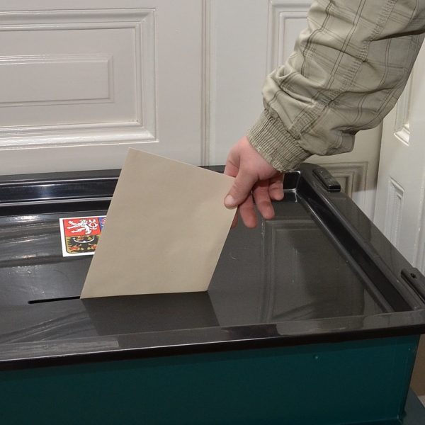 Výsledky referenda jsou neplatné, protože hlasovalo málo voličů.