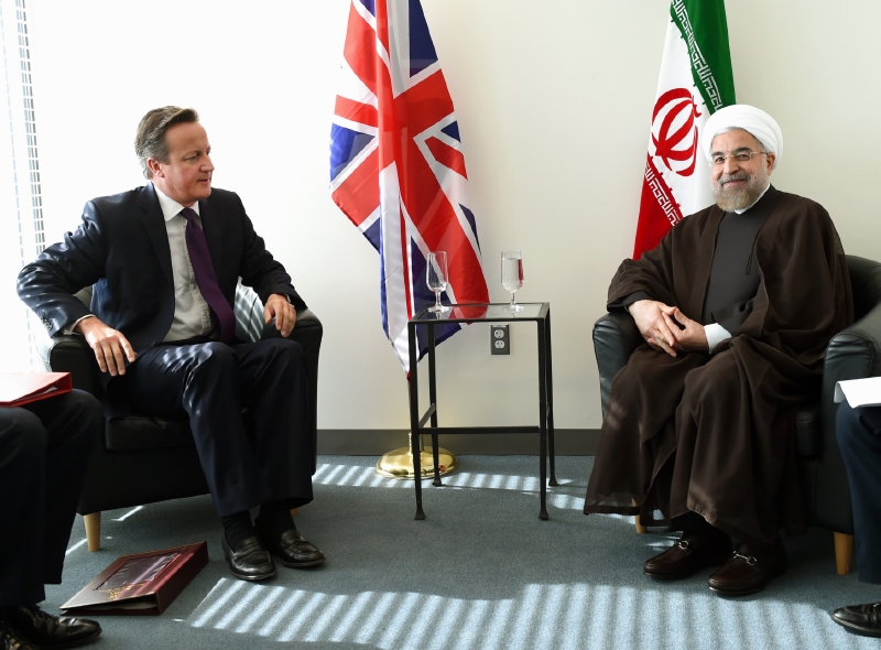 Britský premiér David Cameron na scůzce s íránským vůdcem Hasanem Rúháním v New Yorku.
