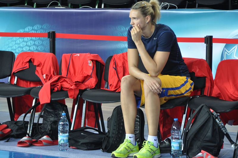 Zraněná Petra Kulichová z lavičky pozorovala trénink spoluhráček před duelem s Brazílií. Zraněná Petra Kulichová z lavičky pozorovala trénink spoluhráček před duelem s Brazílií.