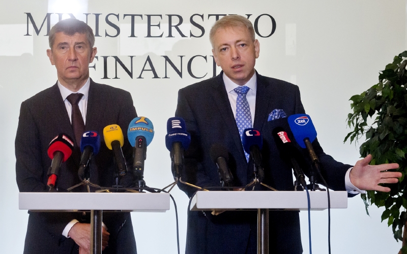 Ministr financí Andrej Babiš (vlevo) a ministr vnitra Milan Chovanec.