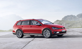 Plasty dodávají Golfu Alltrack atrakticní vzhled.