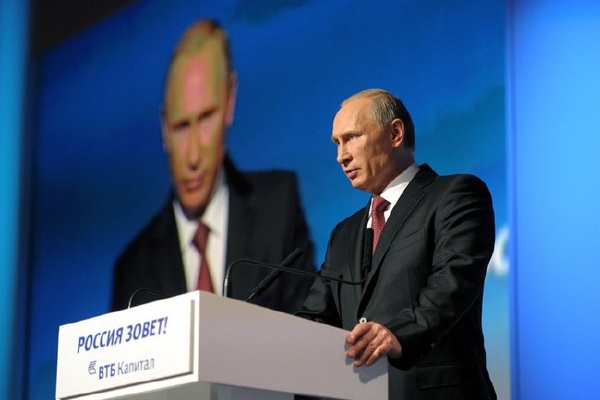Putin s nadějí o volbách na Ukrajině.