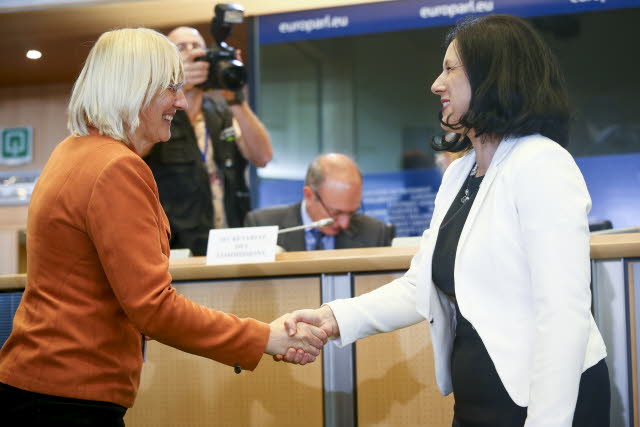 Gratulace pro českou zástupkyni v EK Jourovou.