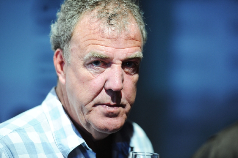Moderátor a hlavní tvář pořadu Jeremy Clarkson. Moderátor a hlavní tvář pořadu Jeremy Clarkson.