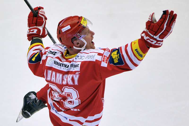 Útočník Martin Adamský se díky hattricku proti Hradci vyhoupl mezi elitu soutěže. Útočník Martin Adamský se díky hattricku proti Hradci vyhoupl mezi elitu soutěže.