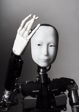Robot, který v japonské inscenaci nahrazuje v Kafkově Proměně brouka.