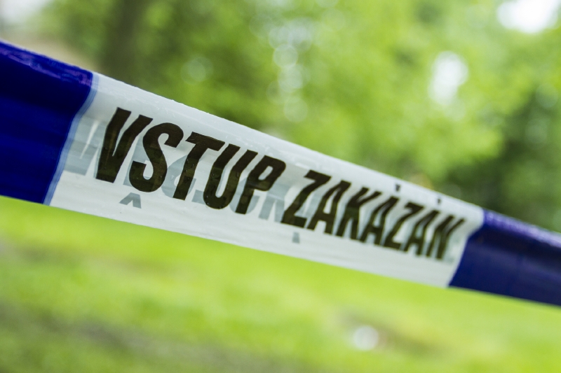 Policisté Pražskou třídu obousměrně uzavřeli pro dopravu včetně městské hromadné dopravy. Policisté Pražskou třídu obousměrně uzavřeli pro dopravu včetně městské hromadné dopravy.