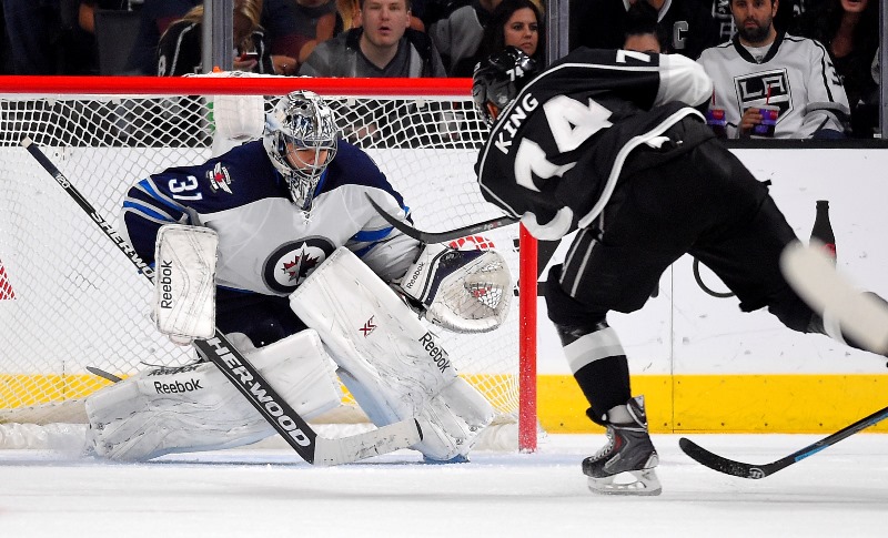 Ondřej Pavelec pustil za svá záda jediný gól.