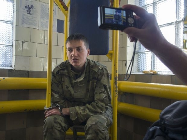 Naděžda Savčenková v zajetí.