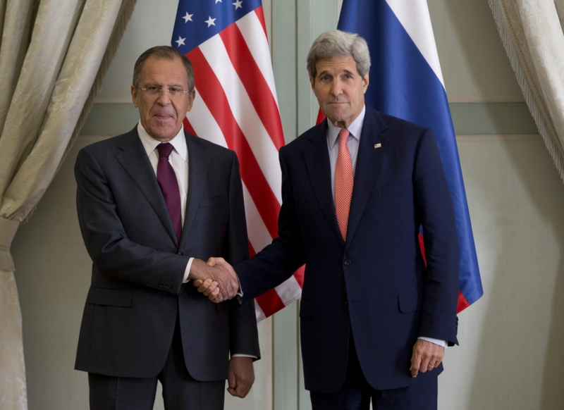 Sergej Lavrov a John Kerry. Sergej Lavrov a John Kerry.