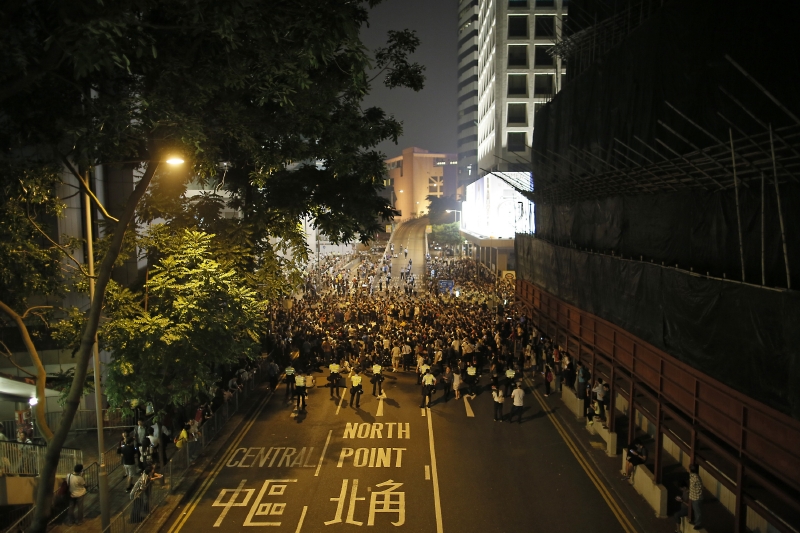 Hongkongská policie znovu s použitím pepřových sprejů rozehnala demonstraci prodemokratických aktivistů.