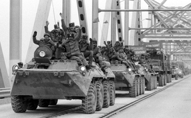 Jeden z mála úspěchů americké strategie - odchod sovětských vojáků z Afghánistánu.