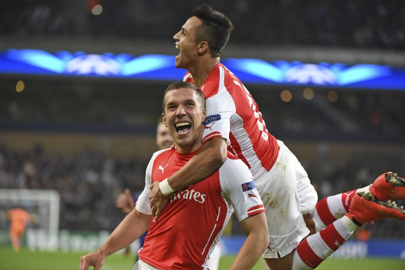 Slavící duo Podolski - Sánchez.