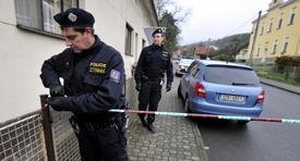 Evakuace okolí skladu. Policie uzavírá silnici do Lipové.