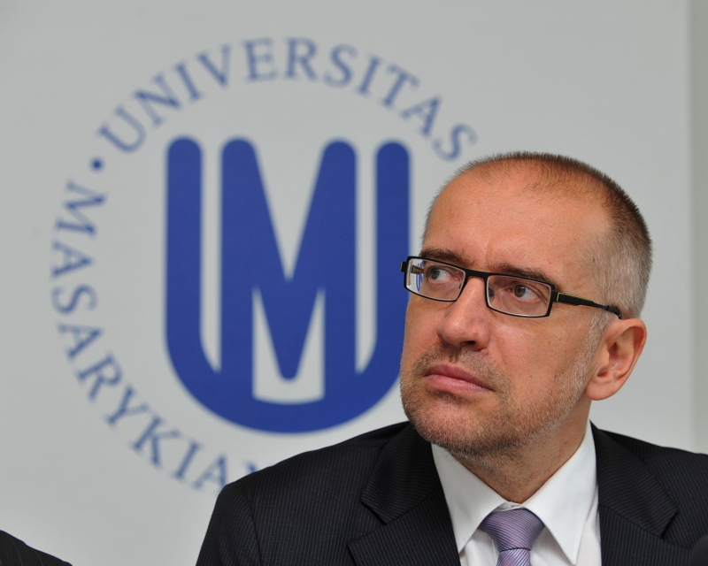 Rektor Masarykovy univerzity Mikuláš Bek. Rektor Masarykovy univerzity Mikuláš Bek.