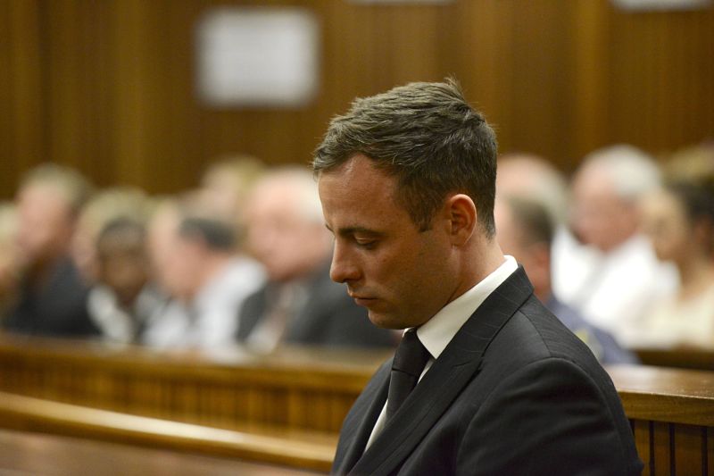 Handicapovaný běžec Oscar Pistorius byl odsouzen na pět let za zabití z nedbalosti. Handicapovaný běžec Oscar Pistorius byl odsouzen na pět let za zabití z nedbalosti.