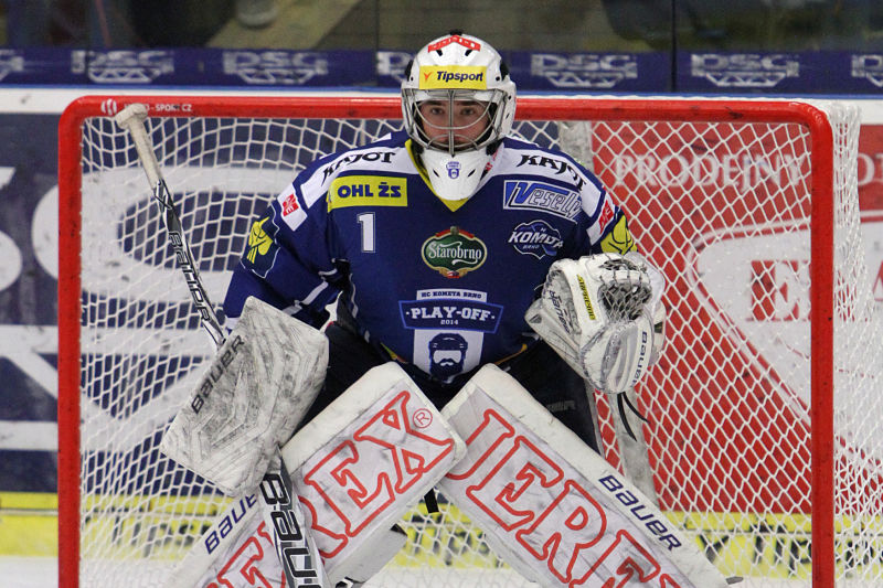 Hokejový brankář Marek Čiliak z Komety Brno se v pátek stal druhým gólmanem v extraligové historii, který se zapsal mezi střelce. Hokejový brankář Marek Čiliak z Komety Brno se v pátek stal druhým gólmanem v extraligové historii, který se zapsal mezi střelce.