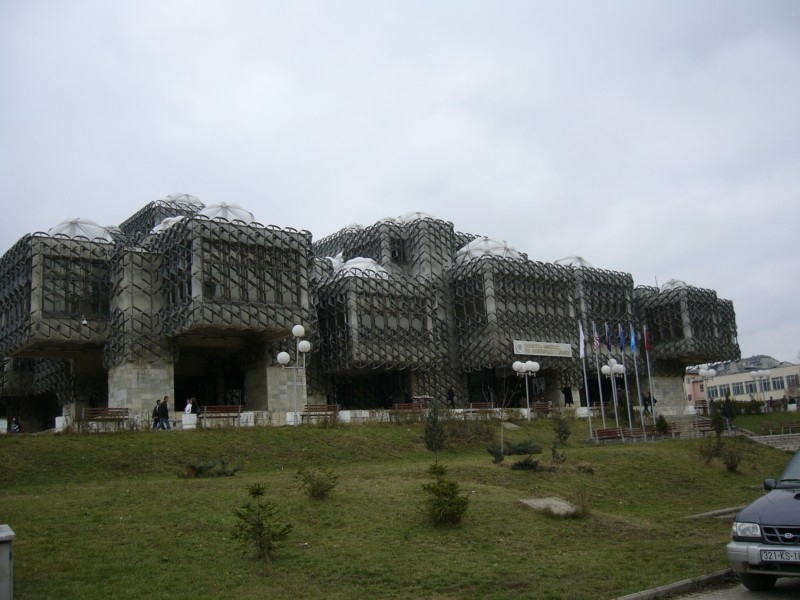Knihovna Prištinské univerzity.