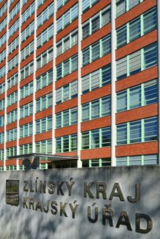 V současnosti slouží jako sídlo krajského úřadu.