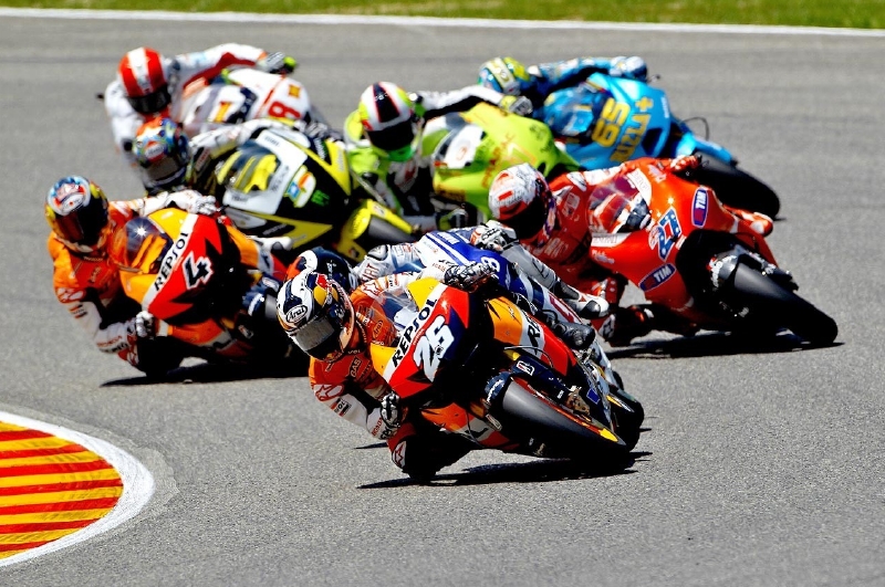 Nova Sport vysílá například závody MotoGP. 