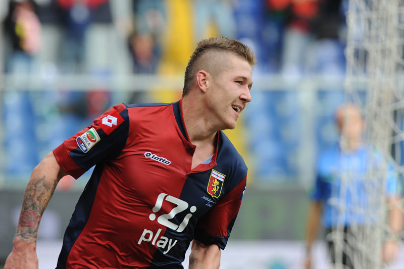 Slovák Juraj Kucka pomohl k výhře FC Janov premiérovým gólem v sezoně.