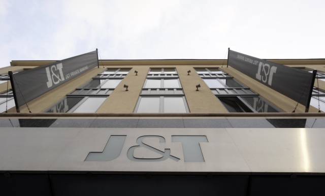 Česko-slovenská skupina J&T uzavřela smlouvu o strategické spolupráci s čínskou CEFC minulý týden.