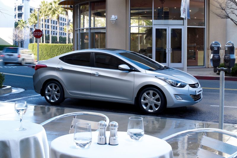 Model Elantra patří mezi nejprodávanější vozy značky Hyundai.
