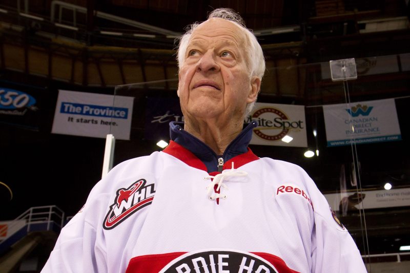 Legendární hokejový útočník Gordie Howe se úspěšně zotavuje po mrtvici, kterou prodělal na konci října.