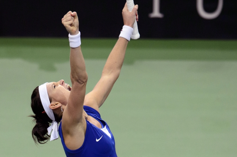 Finále tenisového Fed Cupu ČR-Německo 8. listopadu v Praze. Lucie Šafářová se raduje z výhry nad německou reprezentantkou Angelique Kerberovou.