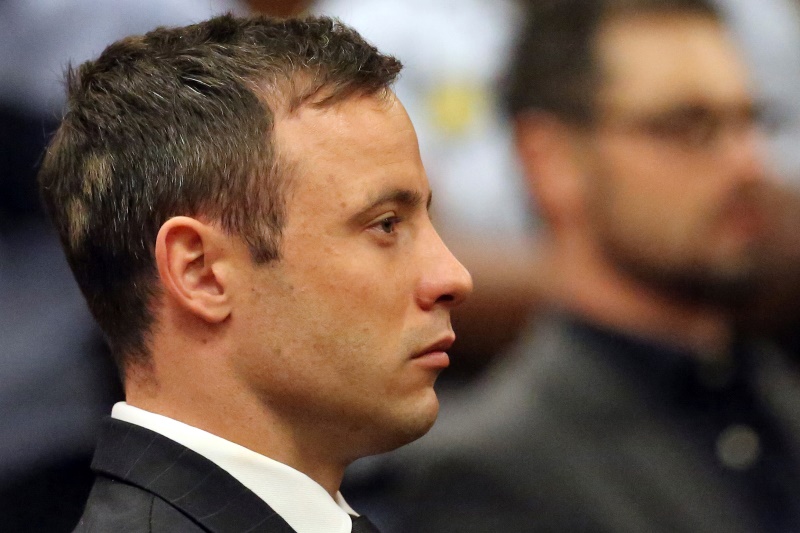 Odvolání jihoafrického státního zastupitelství proti verdiktu i výši trestu pro Oscara Pistoriuse, jenž vloni v únoru zastřelil svou přítelkyni, bude soud projednávat 9. prosince. Odvolání jihoafrického státního zastupitelství proti verdiktu i výši trestu pro Oscara Pistoriuse, jenž vloni v únoru zastřelil svou přítelkyni, bude soud projednávat 9. prosince.
