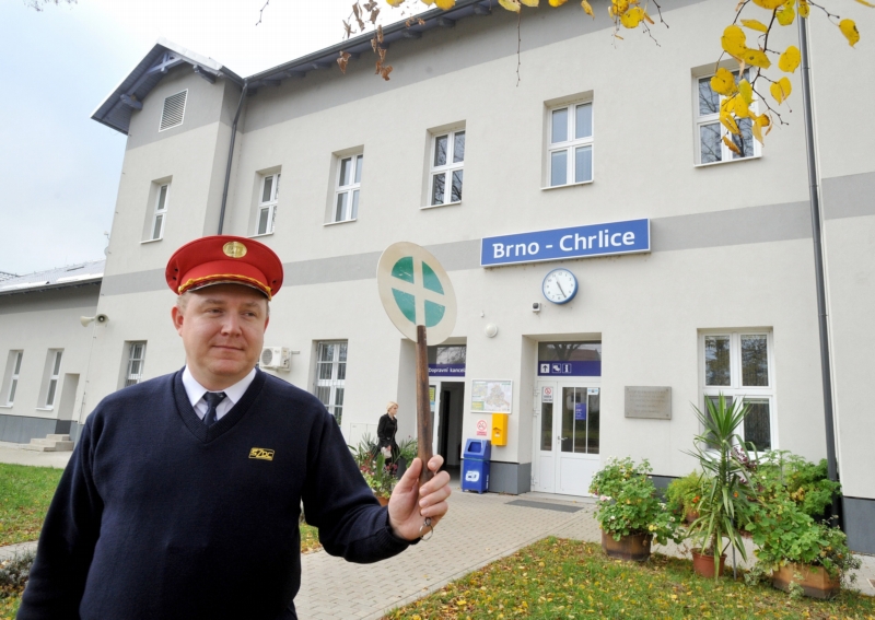 Nádražní budova Brno-Chrlice.