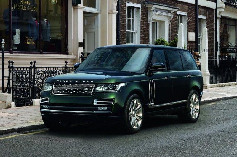 Speciální zelená barva zdobí nejluxusnější Range Rover.
