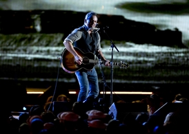 Mezi vystupujícími byl i Bruce Springsteen.