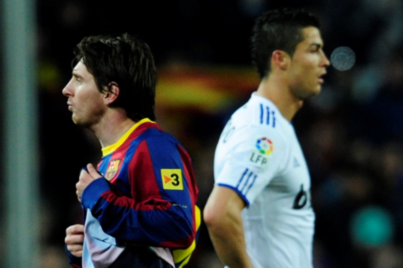 Cristiano Ronaldo (vpravo) a Lionel Messi.