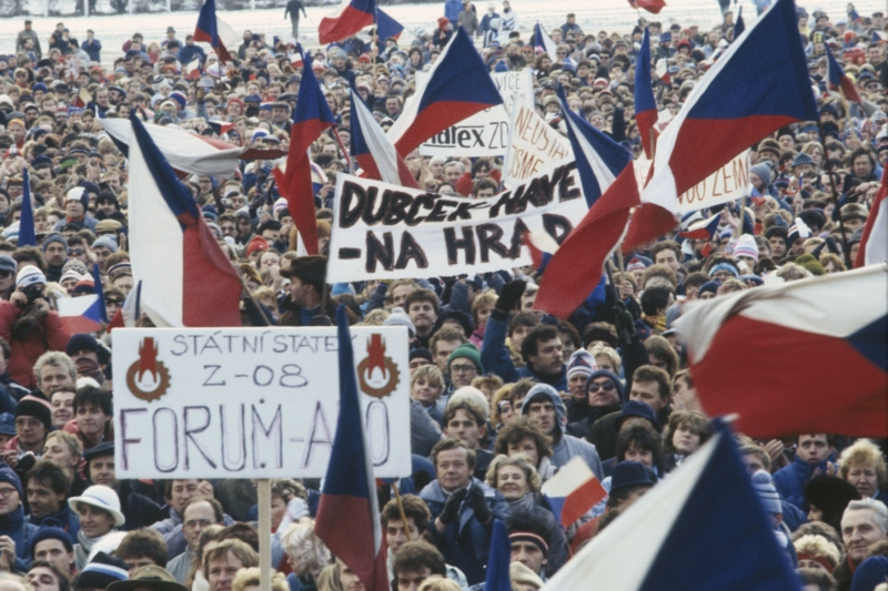 Demonstrace na archivním snímku z roku 1989.