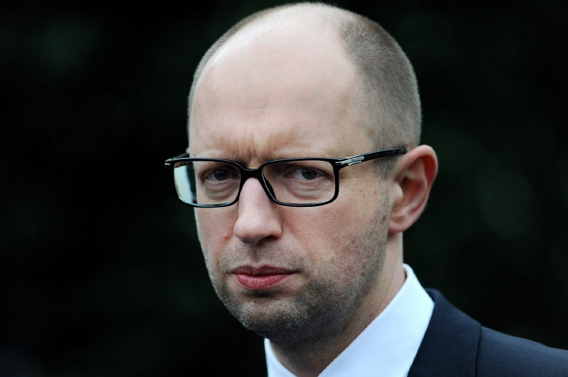 Premiér Jaceňuk, zástupce "strany války".