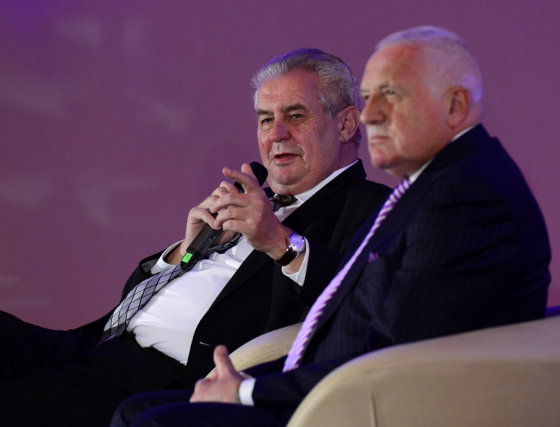 Miloš Zeman a Václav Klaus při debatě.