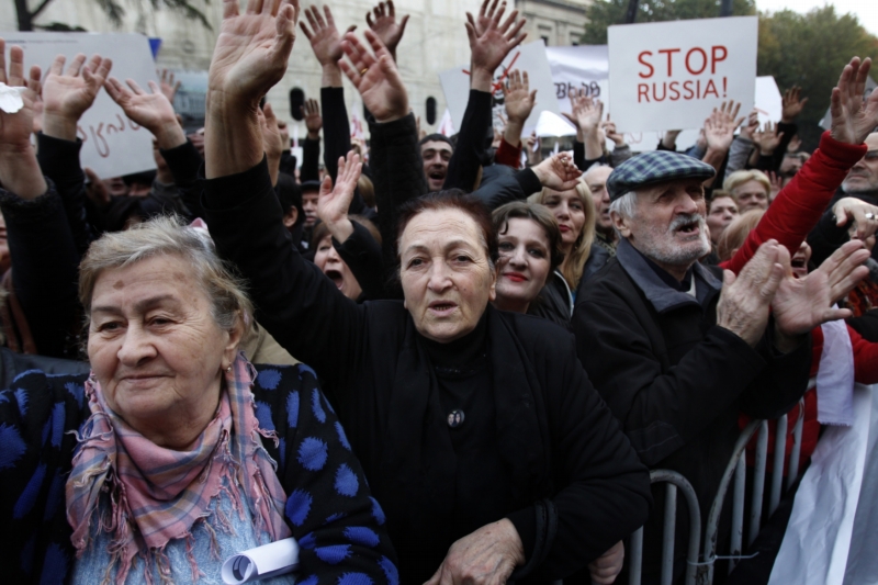 30 tisíc lidí demonstrovalo v Tbilisi proti Rusku.
