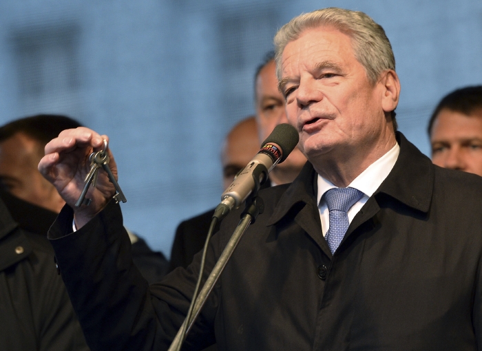 Německý prezident Joachim Gauck při akci na Albertově v Praze.
