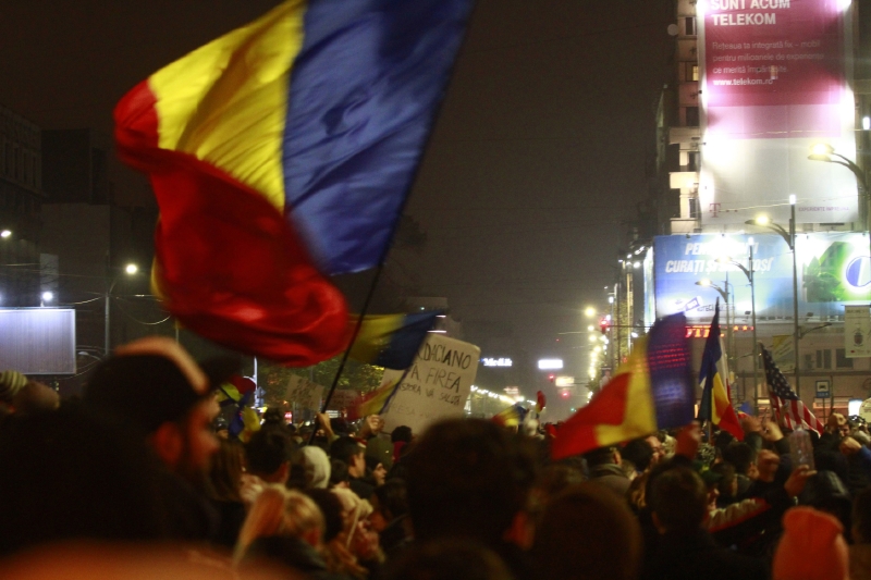 Komplikace související s hlasováním vyhnaly do ulic Bukurešti tisíce demonstrantů.