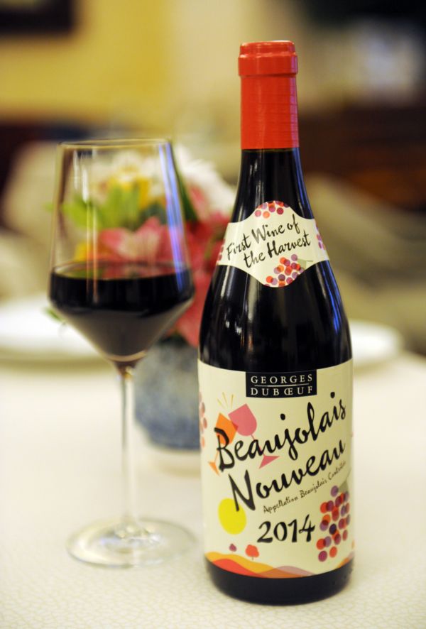 Oslavy nového beaujolais začaly.