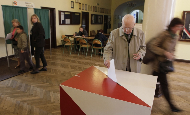 Poslední volby v Polsku provází řada selhání. Poslední volby v Polsku provází řada selhání.
