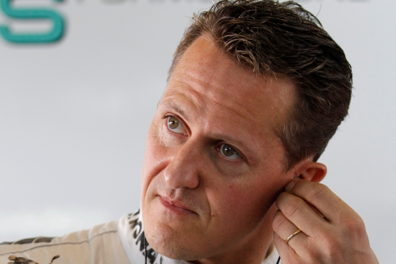 Michael Schumacher se zotavuje ze svého těžkého zranění. Michael Schumacher se zotavuje ze svého těžkého zranění.