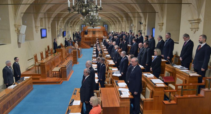 Ustavující schůze senátu 19. listopadu. Ustavující schůze senátu 19. listopadu.